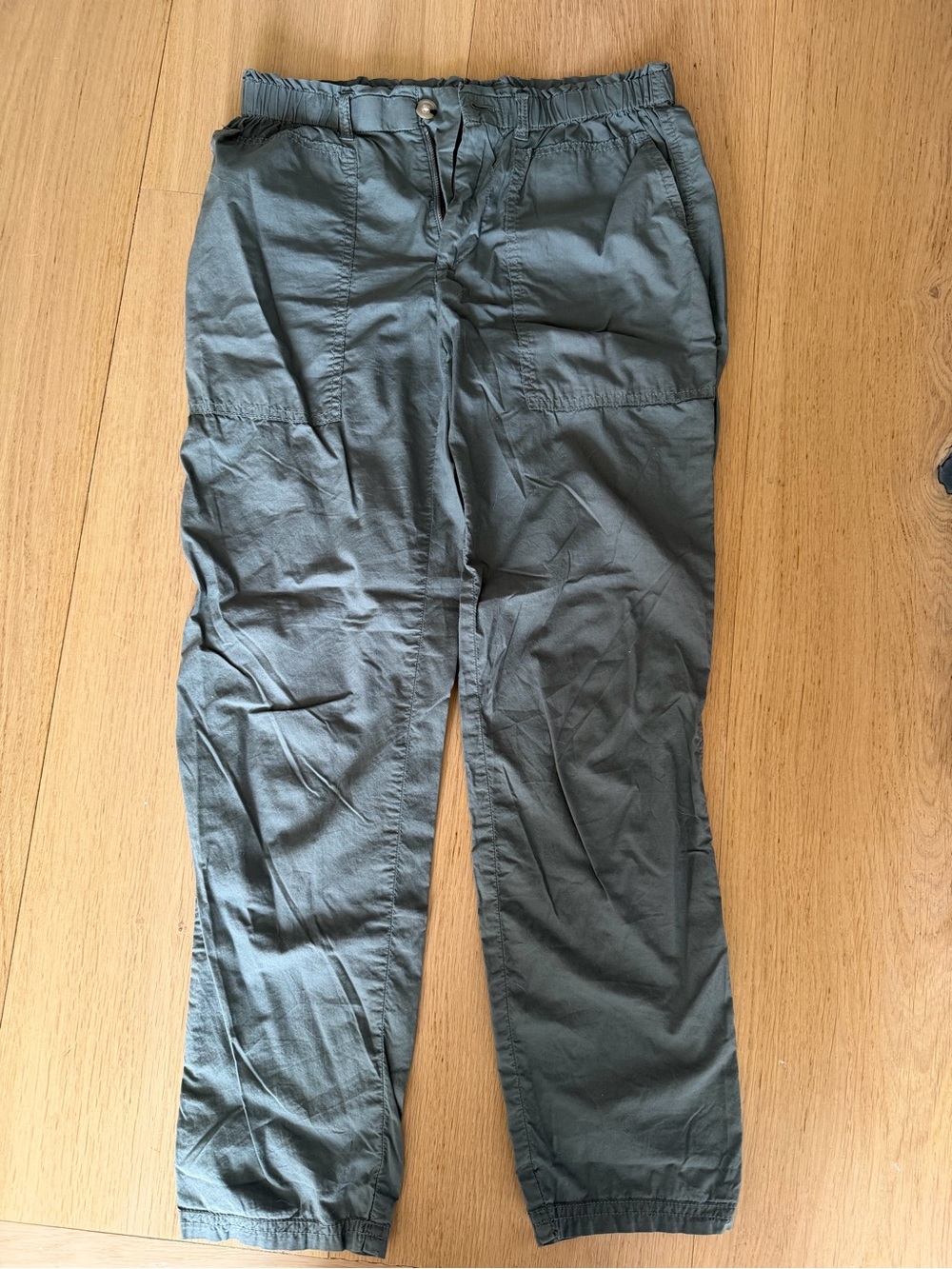 Lou & Grey Green Light Weight Jogger Pants